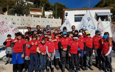 37 regatistas de optimist participan en el Clinic Ciclón de fin de año