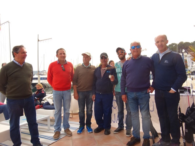 8 embarcaciones participan en el XXIII Campeonato Local de Pesca al Xamber