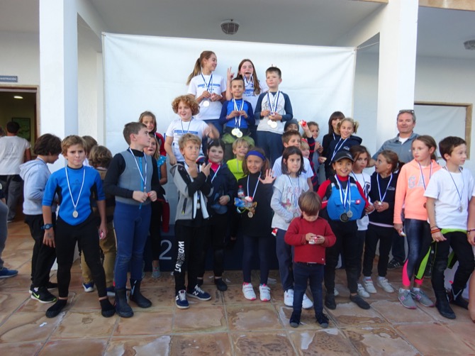 El Club Náutico de Jávea y Jotun unidos en la promoción del deporte de vela entre lo más jóvenes
