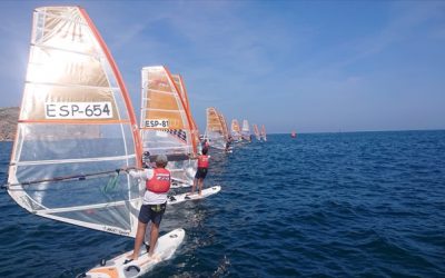 Gran éxito de participación en el II trofeo Autonómico de Windsurf en el Club Náutico de Jávea