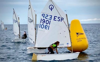 Control en Xàbia para los optimist B de la Comunitat