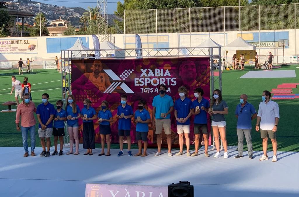 Los regatistas del Club reciben el homenaje en el día de l’Esport del Ayuntamiento de Xàbia