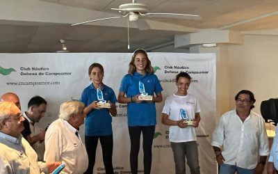 Elena y Begoña Pérez Manglano, segunda y tercera en chicas en el XI Trofeo Club Náutico Dehesa Campoamor