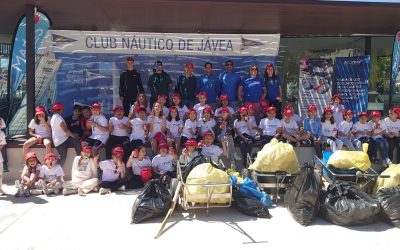 Celebramos una jornada de limpieza de costas con el Colegio Port de Xàbia