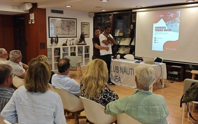 Técnicos del HCB Hospitales Dénia imparten una charla sobre primeros auxilios en el mar en el CN Jávea