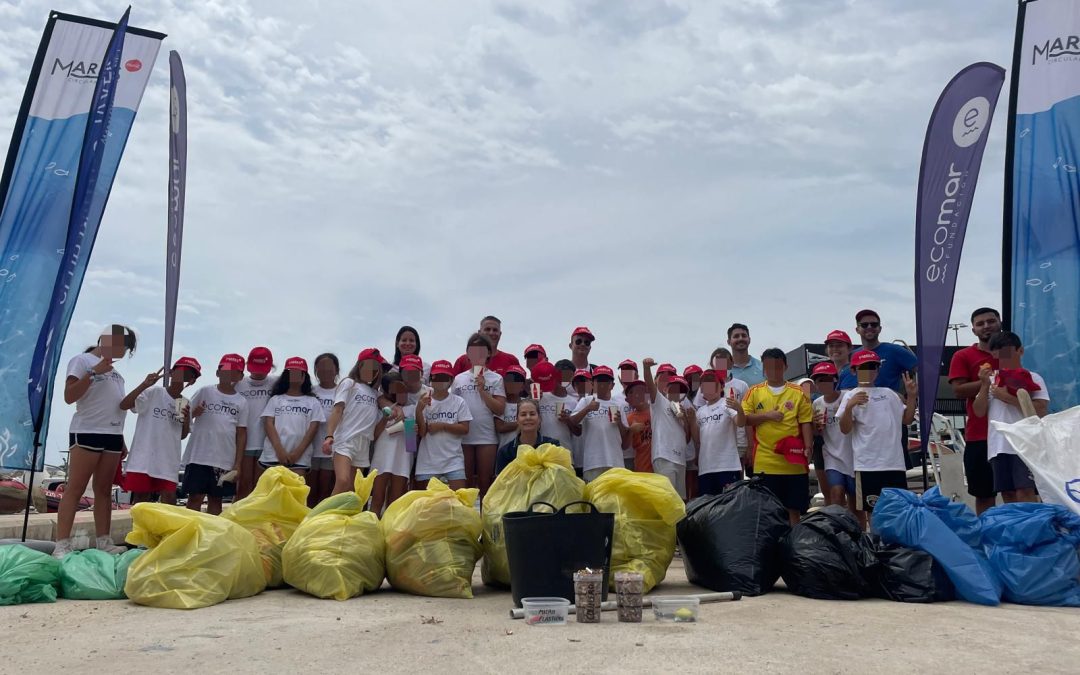 Jornada de limpieza junto a la Fundación Ecomar y el Colegio Port de Xàbia