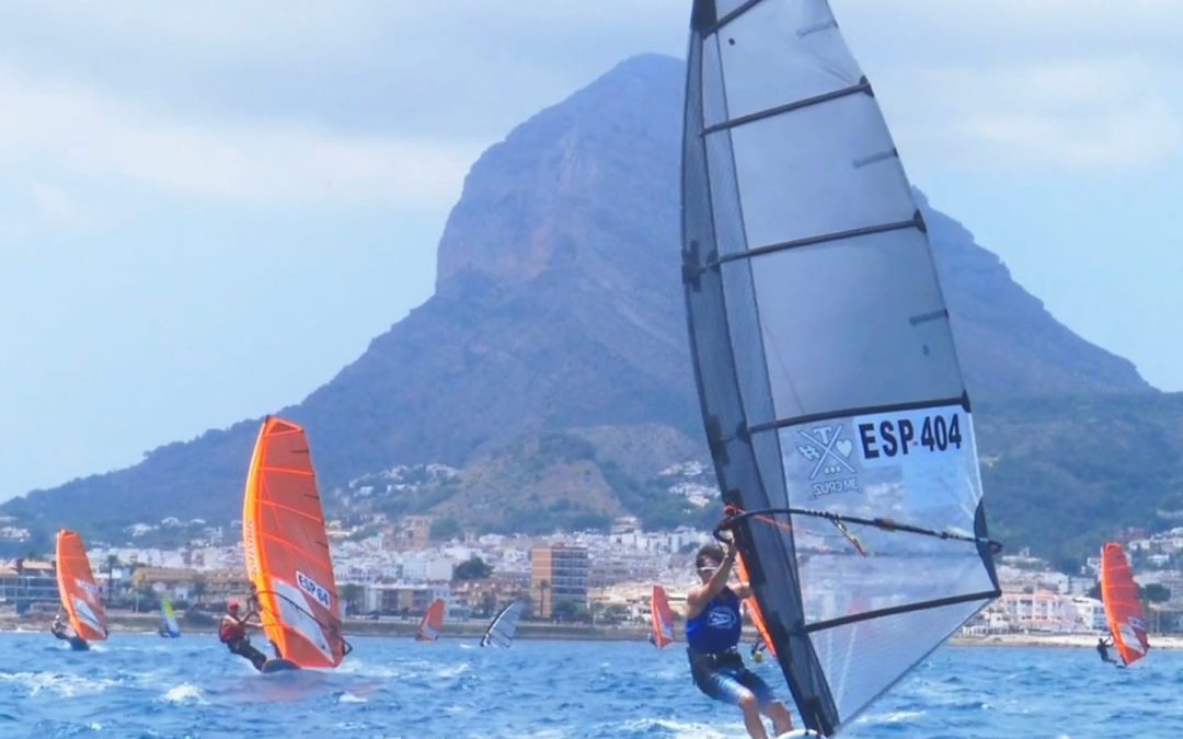 El Club Náutico de Jávea ha celebrado el Campeonato de España de Raceboard 2025