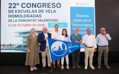 Nuestra escuela de vela recibe el Gallardete Azul 2025