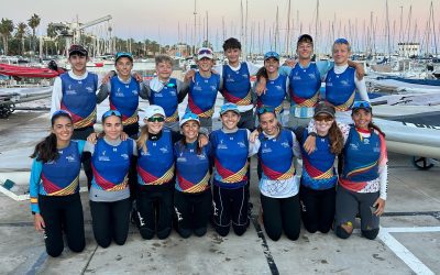 Charlie Crosbie, Elena Pérez Manglano, Begoña Pérez Manglano y McGregor Lewis en la Copa de España de ILCA 4