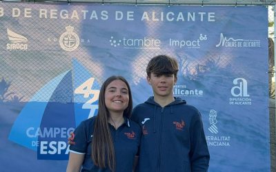 Mateo Carbonell y Carlota Gómez en el Campeonato de España de 420
